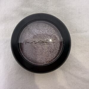 MAC RETIRED Pressed Pigment Eyeshadow “MOTH” RARE NEW